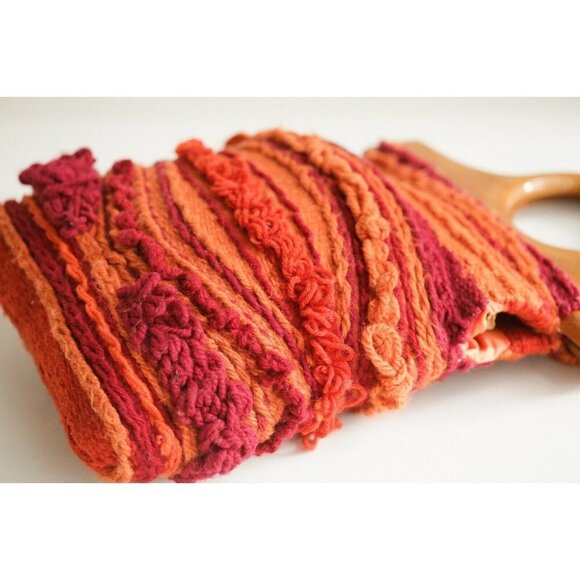 Vintage 70s Textured Knit Macrame Colourful Wood Handle Tote - Picture 5 of 7